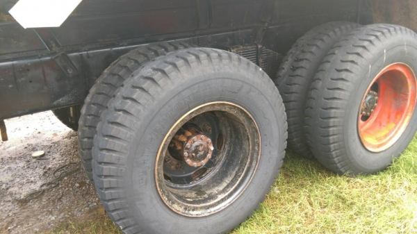 สิบล้อมือสอง สิบล้อมือสอง