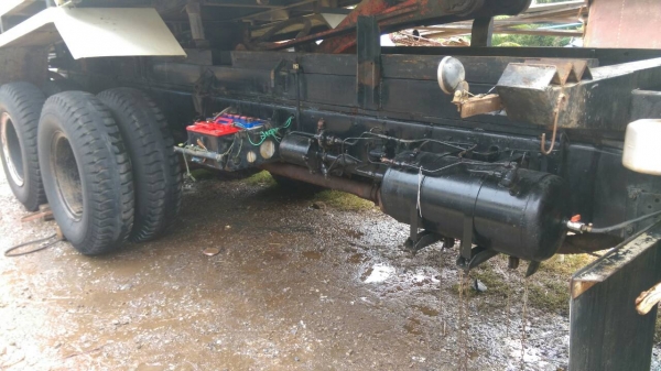 สิบล้อมือสอง สิบล้อมือสอง