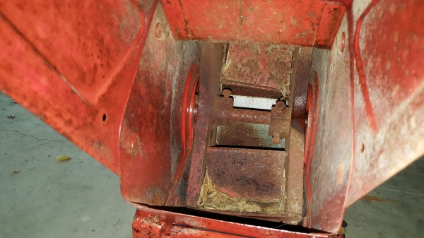 เครื่องย่อยกิ่งไม้ mitsu