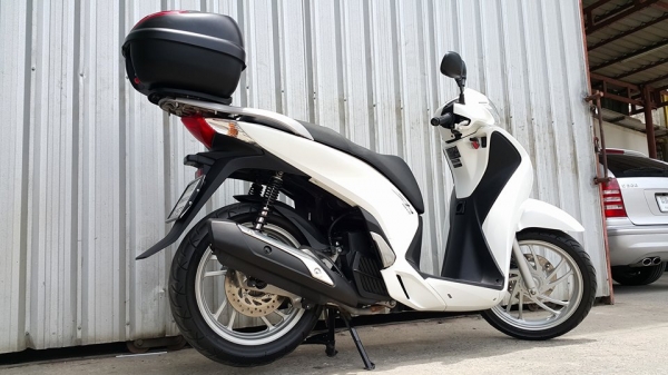 SH150i 2013 สภาพสวยมาก พร้อมใช้ รถนำเข้าคุณภาพดีกว่า ราคาไม่แพงa