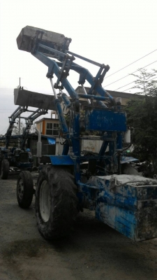 รถไถฟอร์ด7700สองคัน อุปกรณ์ตามรูป สภาพสวย ใช่งานได้เลย