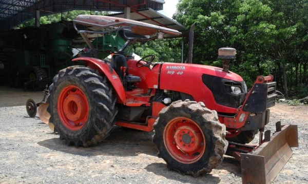 ขายรถไถ KUBOTA M9540 ปี53 รถสวยสภาพดี อุปกรณ์ ดันหน้า ผานหลัง เอกสารพร้อมโอน ราคา480,000 สนใจโทร 090-8588220คุณนะ 093-3258446คุณบิว หรือเข้าดูสินค้าอื่นๆได้ที่ www.narong2truck.com หรือ www.truck.in.th/498 หรือเพจFacebook ณรงค์ ซื้อขายรถมือสอง (เว็บไซต์ส่