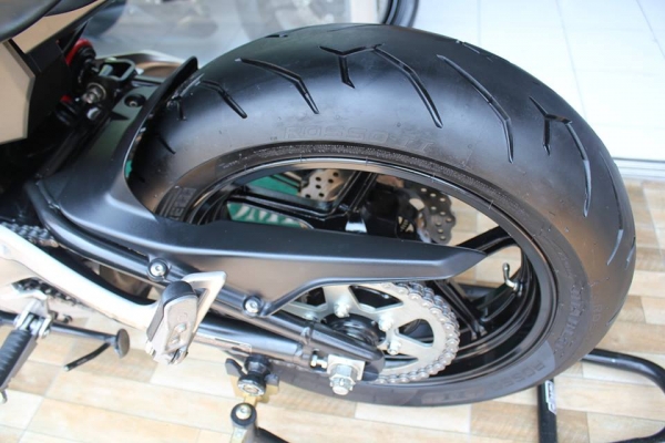 ขายER6n รถสวยิว่งน้อย year2013(ABS) 187,000 ขายER6n รถสวยิว่งน้อย year2013(ABS) 187,000