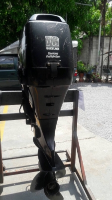 เครื่องเรือน SUZUKI 70 แรง 4 จังหวะ