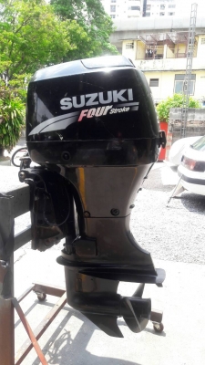 เครื่องเรือน SUZUKI 70 แรง 4 จังหวะ