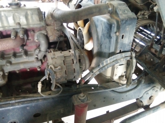 HINO FD3H 6 ล้อ ดั้มพ์ เครื่อง HO7D 195 แรง 6 สูบ สภาพสวยๆ