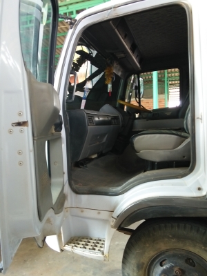 HINO FD3H 6 ล้อ ดั้มพ์ เครื่อง HO7D 195 แรง 6 สูบ สภาพสวยๆ