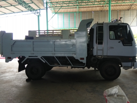 HINO FD3H 6 ล้อ ดั้มพ์ เครื่อง HO7D 195 แรง 6 สูบ สภาพสวยๆ