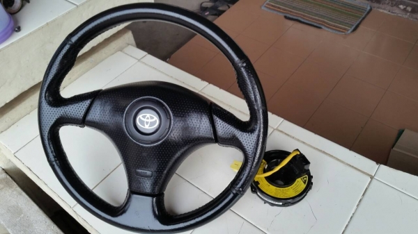 พวงมาลัย Toyota Nissan เก่าญี่ปุ่น  ใส่ได้ทั้งรถมี Airbag และไม่มี Airbag