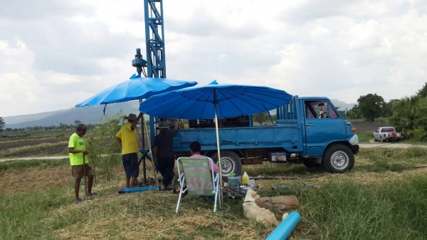 ขายเครื่องเจาะน้ำ พร้อมรถTOYOTA BU 3000 พร้อมก้านเจาะ 100 เมตร อุปกรณ์ครบ ต่อรองราคาได้ ขายเครื่องเจาะน้ำ พร้อมรถTOYOTA BU 3000 พร้อมก้านเจาะ 100 เมตร อุปกรณ์ครบ ต่อรองราคาได้