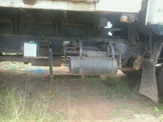 ขายด่วน ไอ้หลง MITSUBISHI FN527TD5XXX เพลาเดียว เดิมทีสองเพลา หกเกียร์ เบรคทริฟฟี่ เครื่อง195 แรง คัชชีสวยยางพร้อมใช้งาน ภาษีเต็ม เอกสารเล่มทะเบียน พร้อมโอน