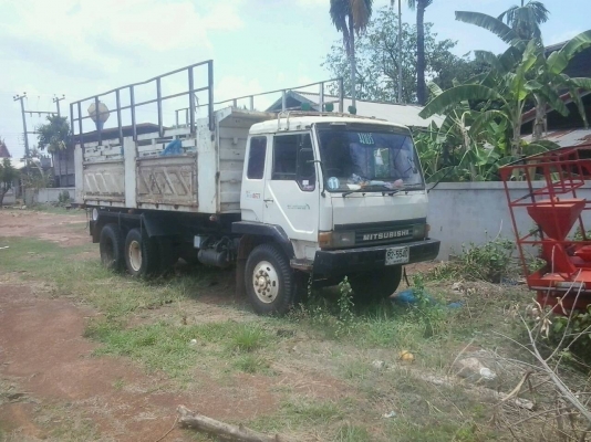 ขายด่วน ไอ้หลง MITSUBISHI FN527TD5XXX เพลาเดียว เดิมทีสองเพลา หกเกียร์ เบรคทริฟฟี่ เครื่อง195 แรง คัชชีสวยยางพร้อมใช้งาน ภาษีเต็ม เอกสารเล่มทะเบียน พร้อมโอน