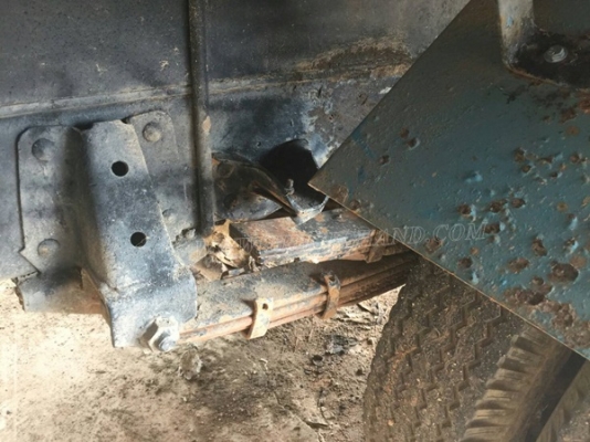 ISUZU 6 ล้อ กระบะดัมพ์ 88 แรงม้า  ปีจดทะเบียน 2544