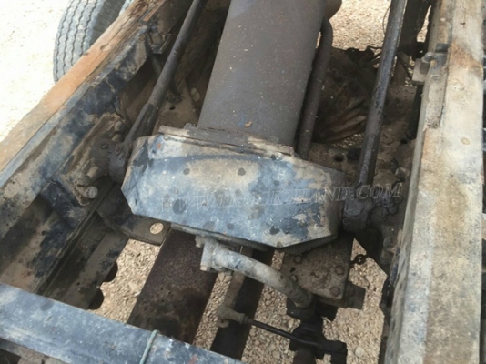 ISUZU 6 ล้อ กระบะดัมพ์ 88 แรงม้า  ปีจดทะเบียน 2544