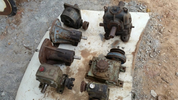 ขาย มอเตอร์เกียร์ทด จำนวนมาก เฟืองเกียร์ทด เก่าญี่ปุ่น มีหลายขนาด ราคา 2,500 - 4,800 บาท ขาย มอเตอร์เกียร์ทด จำนวนมาก เฟืองเกียร์ทด เก่าญี่ปุ่น มีหลายขนาด ราคา 2,500 - 4,800 บาท