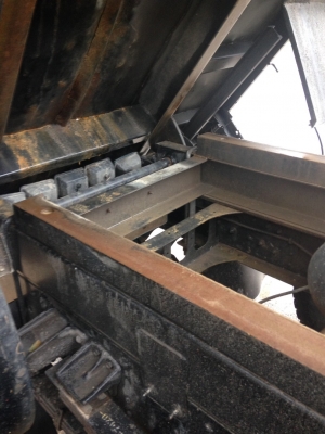 รถฮีโน่ 6 ล้อดั้ม FC9J  175 แรงม้า. ปี 53. ,  ( รถวิ่ง 3xx,xxx กม. )     สนใจติดต่อ  081 - 6079515