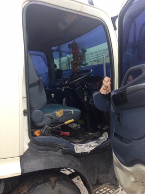 รถฮีโน่ 6 ล้อดั้ม FC9J  175 แรงม้า. ปี 53. ,  ( รถวิ่ง 3xx,xxx กม. )     สนใจติดต่อ  081 - 6079515