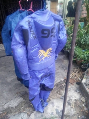 ชุดแข่ง size M-L เป็นชุดสั่งตัด งานนอก ชุดแข่ง size M-L เป็นชุดสั่งตัด งานนอก