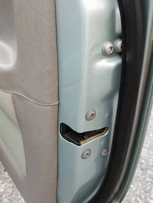 มือเดียว สภาพป้ายแดง ไมล์แท้วิ่ง 59,000กม. สภาพนี้หายากคับ คู่มือบุคเซอร์วิสครบ (ภายในแต่งVIP ) มือเดียว สภาพป้ายแดง ไมล์แท้วิ่ง 59,000กม. สภาพนี้หายากคับ คู่มือบุคเซอร์วิสครบ (ภายในแต่งVIP )