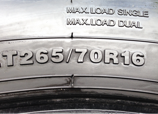 ยาง All Goodride 265 70 16 สิ้นปี14 ดอกเต็ม ราคาไม่แพง