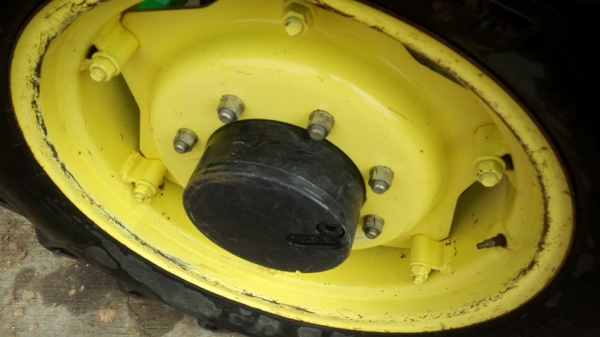 ขายด่วน จอนเดียร์ 5610 รุ่น75 แรงม้า ใหม่มากๆ