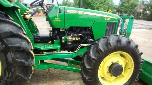 ขายด่วน จอนเดียร์ 5610 รุ่น75 แรงม้า ใหม่มากๆ