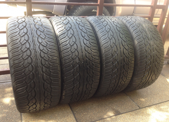 ยาง Yokohama 285 35 22 สิ้นปี14 ดอกเต็ม ไม่มีปะ ราคาไม่แพง