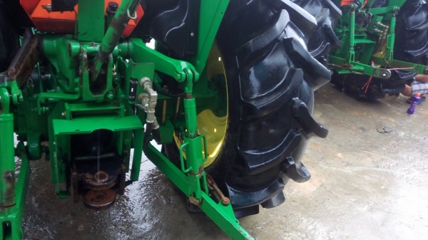 จอนเดีนร์5045  สวยมากๆ  เดิมทุกชิ้น