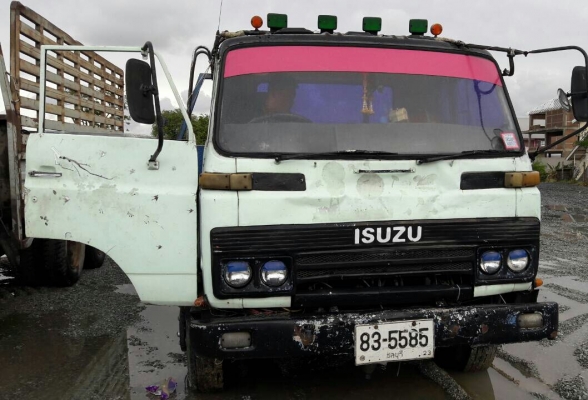 สิบล้อ อีซูชุ JCM 6BF1-175แรง powar พื้นเรียบ ช่วงยาว7ม สภาพดีใช้งานประจำ เล่มทะเบียนพร้อมโอน