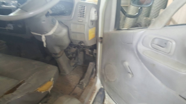 ขาย 6 ล้อ HINO ปี 49 กระบะยาว 4.30 เมตร ติดเครน KATO 3 ตัน เครื่อง WO4D-TK 125 แรงม้า คัสซีสวยตลอดเส้น แอร์เย็น รถพร้อมใช้ ทะเบียนพร้อมโอนครับ