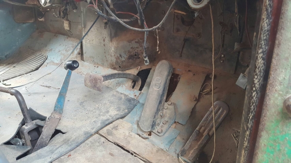 ขาย 10 ล้อ หัวยาวดั้ม เพลาเดียว เครื่อง HO7C 180 แรงม้า เกียร์ HO เฟืองท้ายใหญ่ เบรคทิฟฟี่ มีสโลว์กลาง พวงมาลัยพาวเวอร์ ทะเบียนครบ