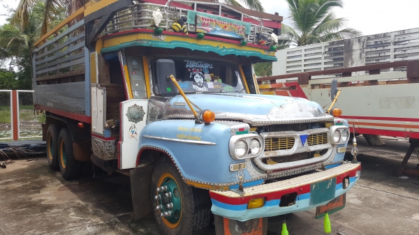 ขาย 10 ล้อ หัวยาวดั้ม เพลาเดียว เครื่อง HO7C 180 แรงม้า เกียร์ HO เฟืองท้ายใหญ่ เบรคทิฟฟี่ มีสโลว์กลาง พวงมาลัยพาวเวอร์ ทะเบียนครบ