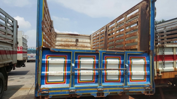 ขาย รถบรรทุก 12 ล้อ ISUZU FVZ 300 แรงม้า ปี 52 กระบะดั้มพร้อมชุดดั้มมีให้ครบ เอกสารเล่มทะเบียนพร้อมโอนครับ