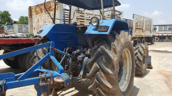 ขาย รถไถ 2 เพลา FORD NEW HOLLAND 6610 คานหน้า CARRARO ยางสวย อุปกรณ์มีผานดันหน้า และผาน 4 เอกสารเล่มทะเบียนครบ