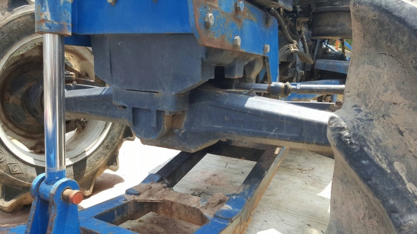 ขาย รถไถ 2 เพลา FORD NEW HOLLAND 6610 คานหน้า CARRARO ยางสวย อุปกรณ์มีผานดันหน้า และผาน 4 เอกสารเล่มทะเบียนครบ