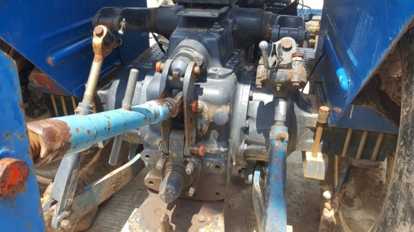 ขาย รถไถ 2 เพลา FORD NEW HOLLAND 6610 คานหน้า CARRARO ยางสวย อุปกรณ์มีผานดันหน้า และผาน 4 เอกสารเล่มทะเบียนครบ