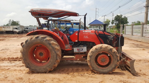 ขาย รถไถ KUBOTA M9540 ปี 51 อุกรณ์มีแค่ผานดันหน้า เอกสารเล่มทะเบียนครบ ขายตามสภาพ ดูรายละเอียดให้ครบก่อน จะซื้อจริงๆค่อยโทรมาครับ