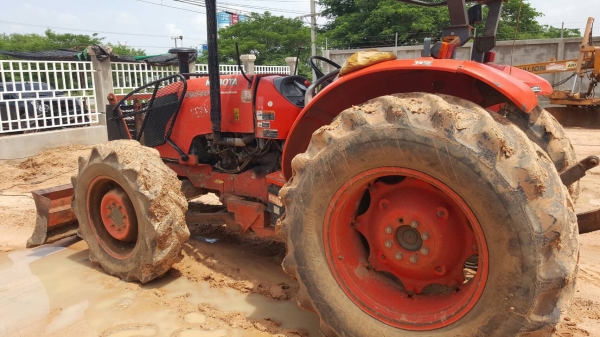 ขาย รถไถ KUBOTA M9540 ปี 51 อุกรณ์มีแค่ผานดันหน้า เอกสารเล่มทะเบียนครบ ขายตามสภาพ ดูรายละเอียดให้ครบก่อน จะซื้อจริงๆค่อยโทรมาครับ