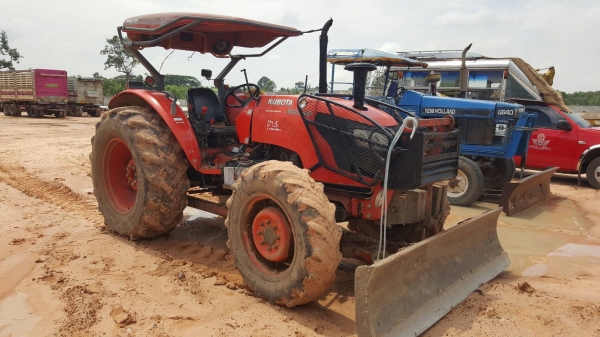 ขาย รถไถ KUBOTA M9540 ปี 51 อุกรณ์มีแค่ผานดันหน้า เอกสารเล่มทะเบียนครบ ขายตามสภาพ ดูรายละเอียดให้ครบก่อน จะซื้อจริงๆค่อยโทรมาครับ