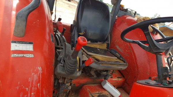 ขาย รถไถ KUBOTA M9540 ปี 51 อุกรณ์มีแค่ผานดันหน้า เอกสารเล่มทะเบียนครบ ขายตามสภาพ ดูรายละเอียดให้ครบก่อน จะซื้อจริงๆค่อยโทรมาครับ