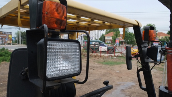 ขายรถโฟร์คลิฟท์ TCM เก่านอก นำเข้าจากญี่ปุ่น เบนซิน ยังไม่ได้ใช้งานบ้านเรา สภาพใหม่ ยกสินค้าได้ 1500 กิโล เสาสูง 3 เมตร