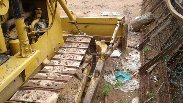 ขายรถแทรคเตอร์ KOMATSU D20A-3 ตีนตะขาบ ราคา 120000