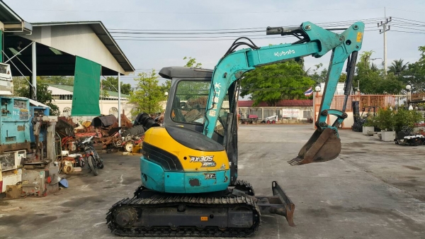 ขาย รถขุด KUBOTA รุ่น RX305 มือสองญี่ปุ่น เครื่องยนต์ 4สูบ รุ่น D1703  แทรกเหล็ก ทำงานไว แน่น ทุกส่วน   มือถือ/LINE ID : 0818753444