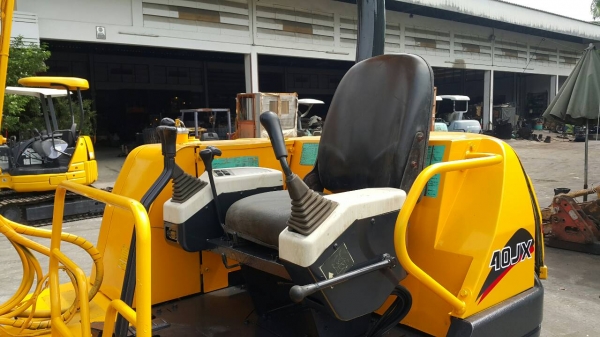 ขาย รถขุด IHI รุ่น 40JX มือสองญี่ปุ่น แทรกเหล็ก สลักแน่น คอนโทรลสั้น  ปั้มนิ้ว ทำงานไว พร้อมใข้งาน มือถือ/LINE ID : 0818753444