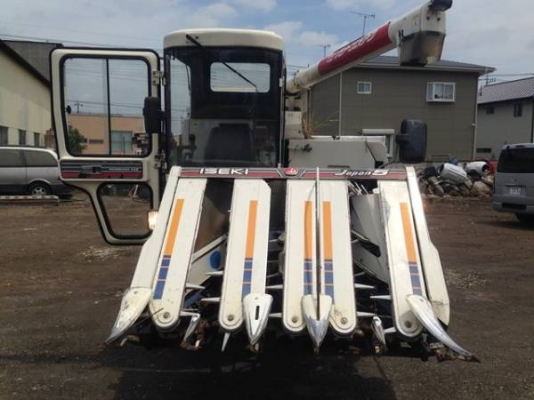 รถเกี่ยวนวดข้าว iseki japan6 เก่าญี่ปุ่น