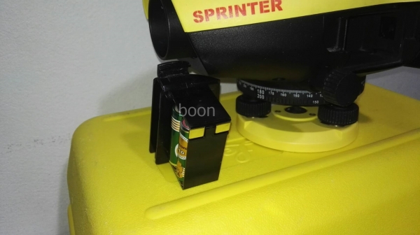 ขายกล้องระดับดิจิตอล LEICA SPRINTER 150M สภาพ90\% พร้อมสต๊าฟบาร์โค๊ต4เมตรใหม่ ขาใหม่