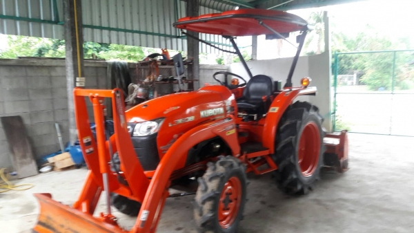 โคโบต้า 36 แรงสวยมาก800ชมอุปกรณ์ครบรถข้าราชการไม่ค่อยได้ใช้350000