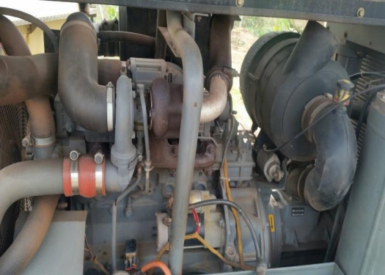 เครื่องปั้มลม 18 BAR ยี่ห้อ ATLAS เครื่องดีเชล 4 สูบ เทอร์โบ มีล้อลาก เก่าญี่ปุ่น