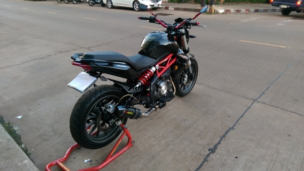 ขายคับ BENELLI TNT300S ปี2015 รถวิ่งมา11,000 โล ท่อแต่งเคฟล่าสลิปออน แฮนแต่งกระจกแต่ง กันล้ม book service ครบ กุญแจ3 ดอก ยางหน้า-หลัง โซ่ สเตอร์เต็ม ราคา 99500 บาท ส่งได้ทั่วไทยคับ สนใจติดต่อ 081-0578282 FACEBOOK ชาญณรงค์ ป๊อป ชัยอมฤต ไอดีไลน์ POPBIGBIKES