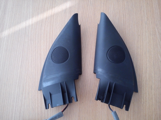 กรอบพร้อมดอกทวิสเตอร์ โฟร์ค PASSAT กรอบพร้อมดอกทวิสเตอร์ โฟร์ค PASSAT